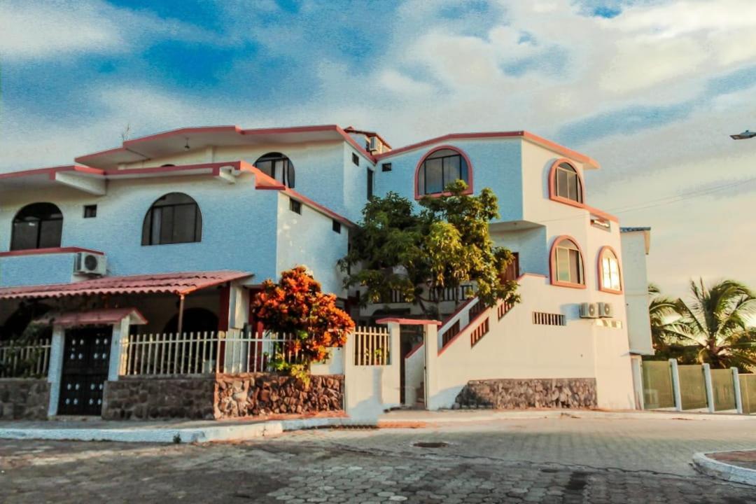 Casa De Nelly 호텔 푸에르토 바케리조 모레노 외부 사진